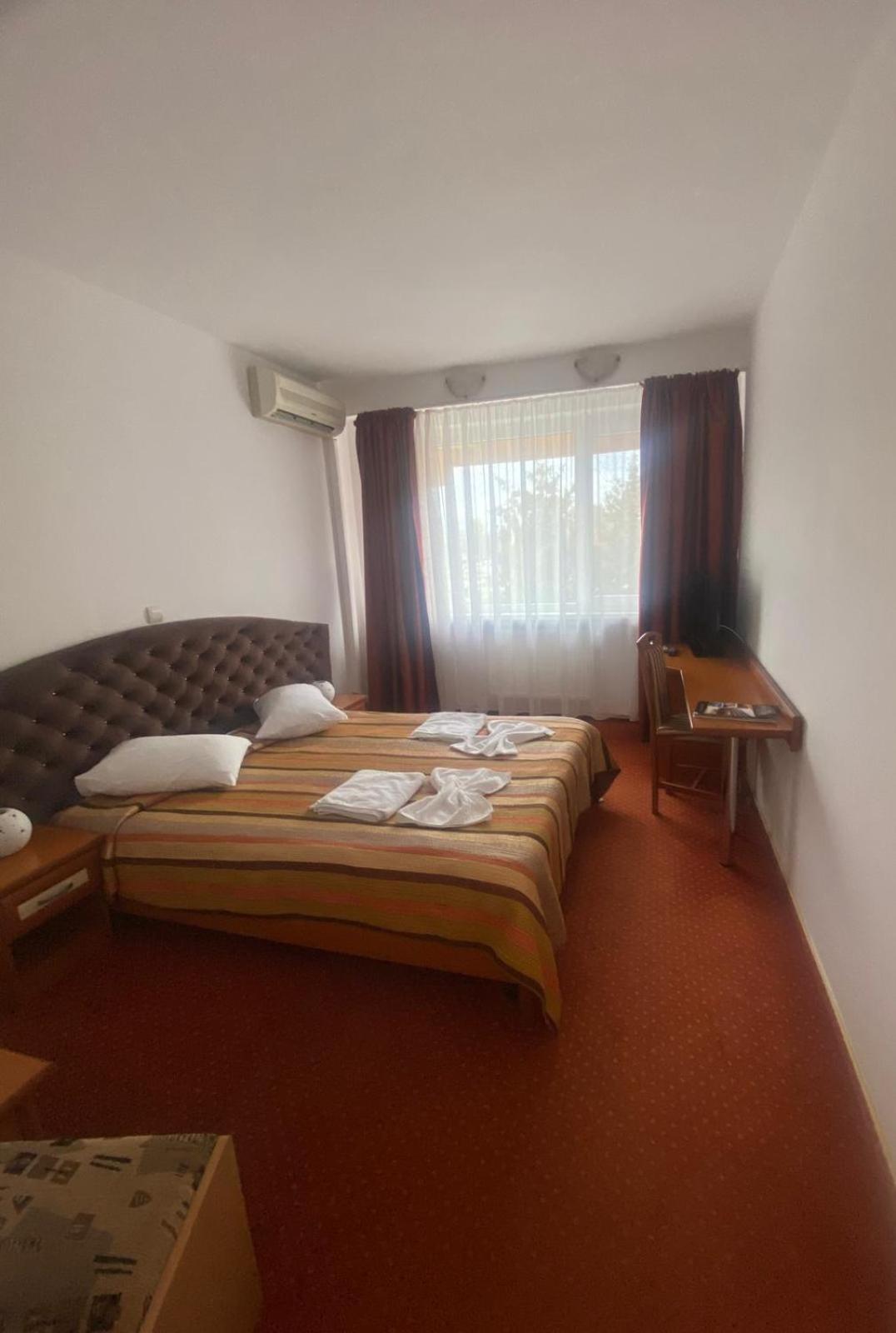 Hotel Rusca Hunedoara Exterior foto